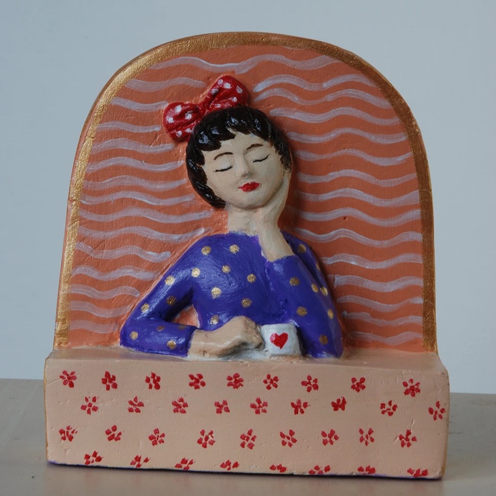 Devojčica sa šoljicom